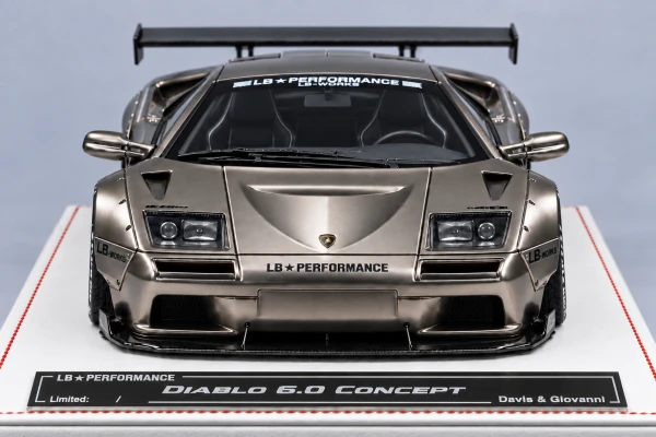Lamborghini Diablo Liberty Walk 钨钢银色·深色轮毂 1:18，封面