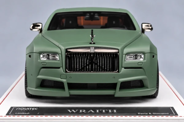 Rolls-Royce Wraith Novitec Overdose 哑光绿色·黑轮 1:18，封面