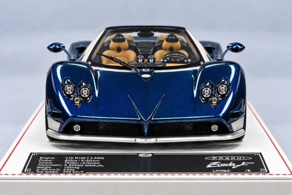 Pagani Zonda F Roadster 蓝碳·银轮·棕内饰 1:18，封面