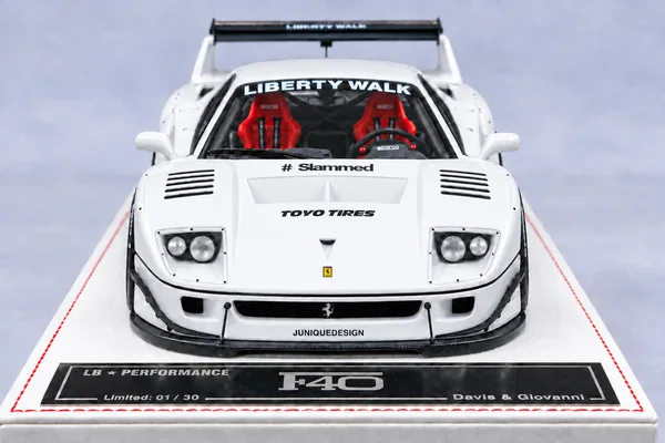 Ferrari F40 Liberty Walk 白色·黑色拉花，封面